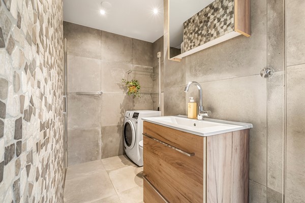 Medium property photo - Jacob van Lennepkade 121E, 1054 ZJ Amsterdam